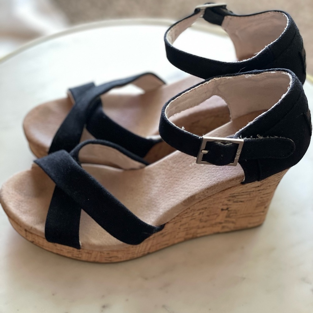 Toms wedge sandals